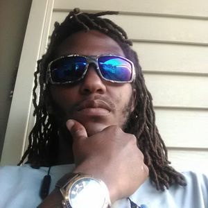 Meet your Posher, Avery